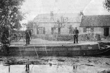 Scheepvaart op de Houtensewetering, circa 1914