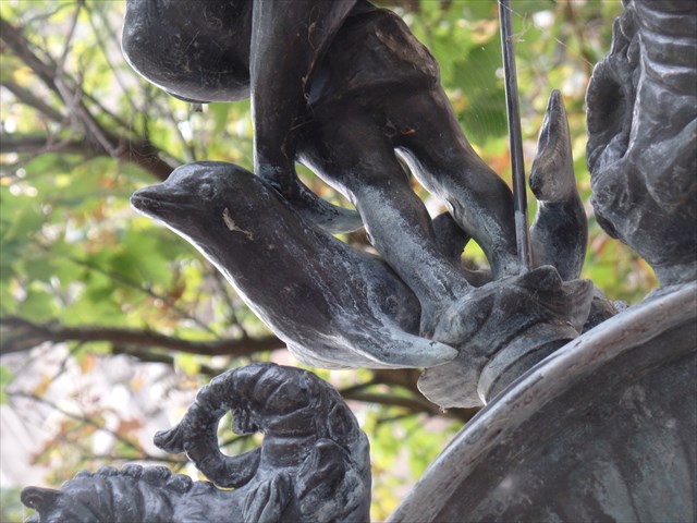 Delfinbrunnen